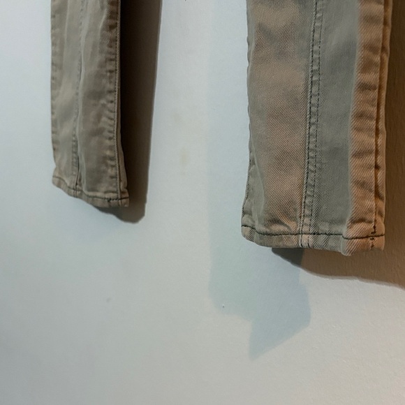Old Navy Women's High Rise Jeans in Khaki - Picture 6 of 10